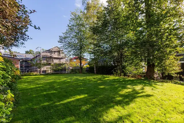 Byggetiltakets bruksareal (BRA) utgjør ca 276,6 m² i henhold til godkjent rammetillatelse.