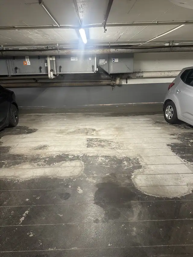 Garasjeplassen er på ca. 15 m², og alle plasser er ca. like store