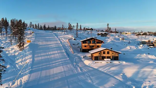 Nedre Høgsetervegen, Flå