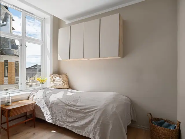 Leiligheten har to soverom med fleksible innredningsmuligheter.