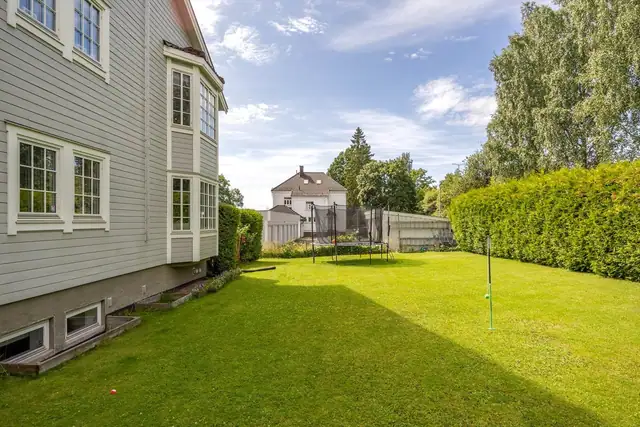 Et lite trivelig sameie som består av 4 seksjoner.