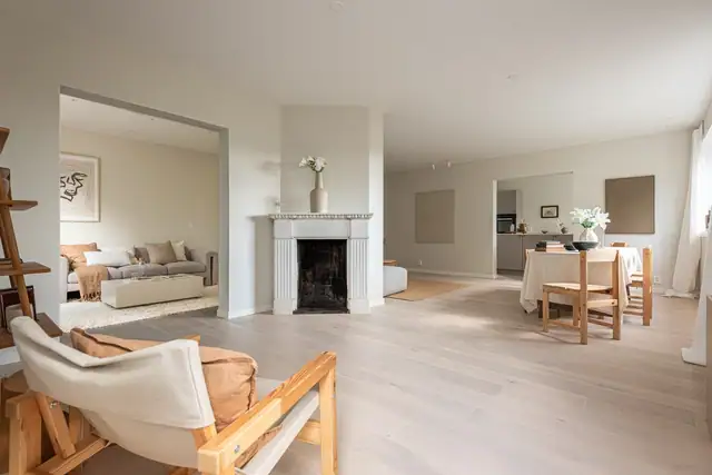 God plass til stort spisebord - perfekt for store selskaper eller hyggelige familiemiddager!