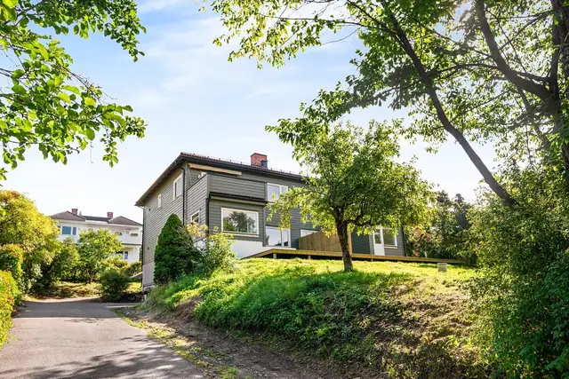 Pen og klassisk fasaden som er signaturen i Sinsen Hageby - Her vil du trives!